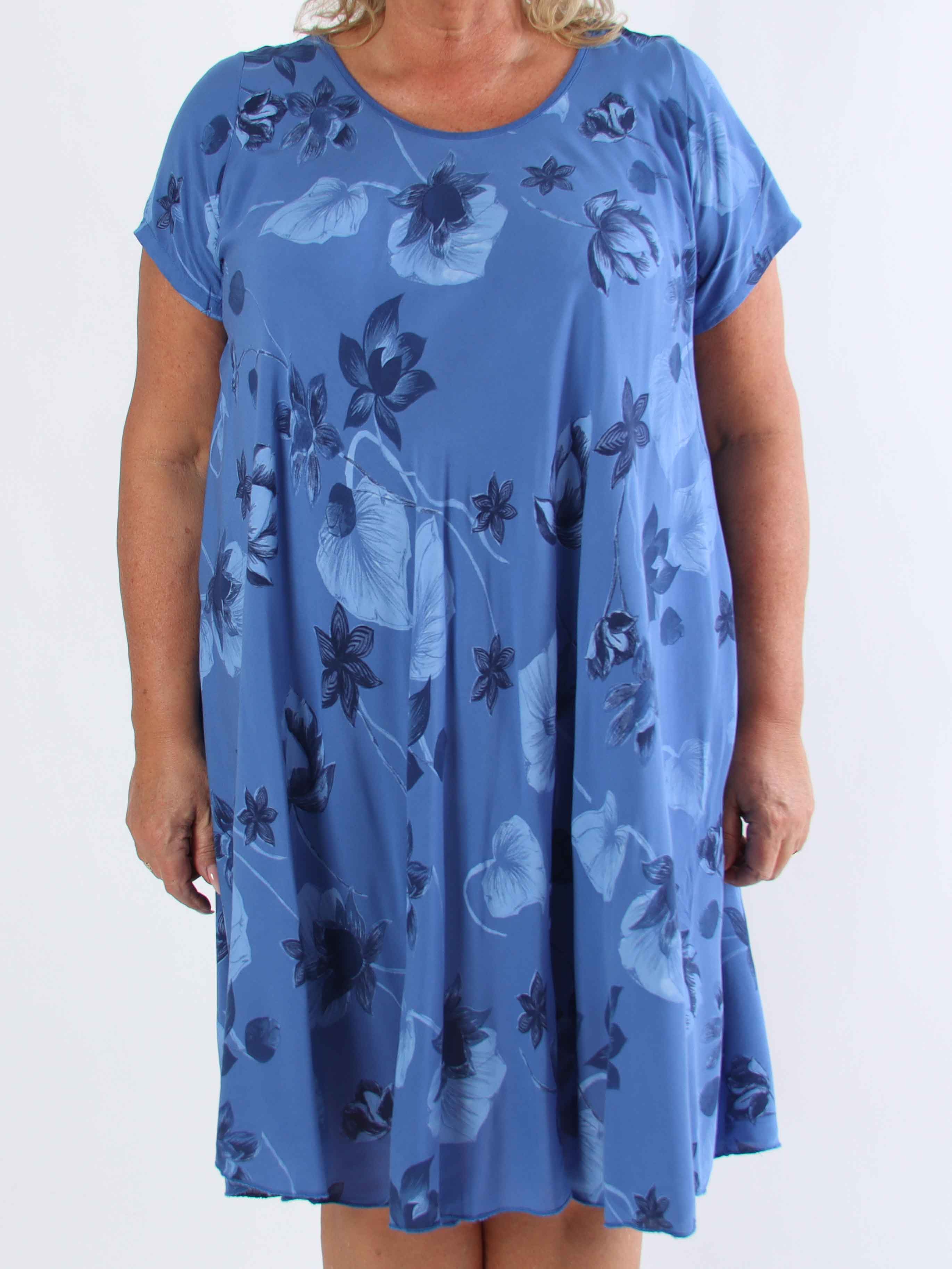 Bora - Sød plus size tunikakjole i bomuld med blomsterprint